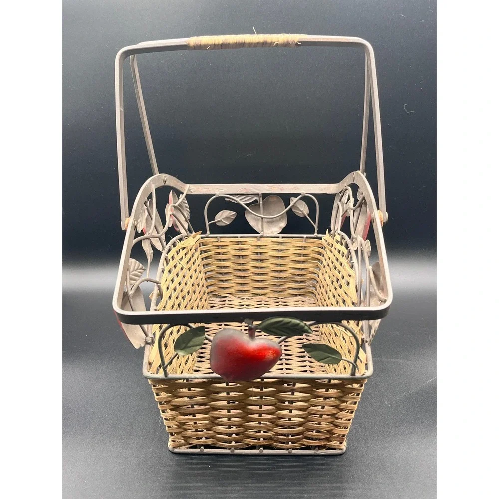 Vtg Metal Wire Woven Wicker‎ Basket Red Apples Handle Farmhouse Decor 13x11x8 in